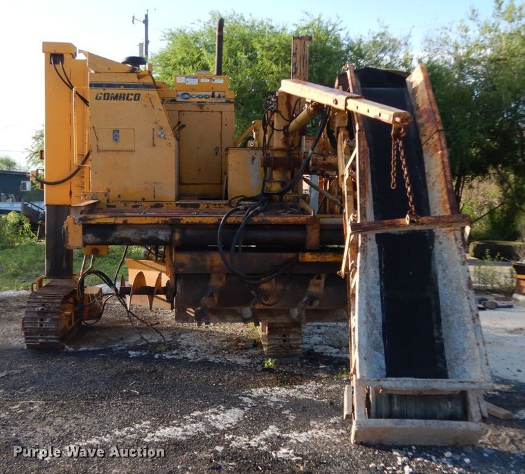 image for item DM2987 1999 Gomaco GT6200  curb machine