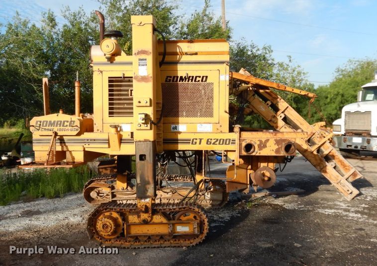 image for item DM2987 1999 Gomaco GT6200  curb machine