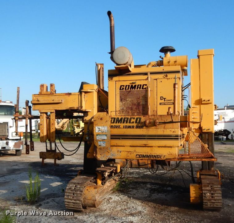 image for item DM2987 1999 Gomaco GT6200  curb machine