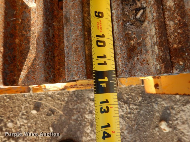 image for item DM2987 1999 Gomaco GT6200  curb machine