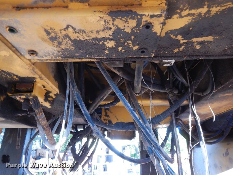 image for item DM2987 1999 Gomaco GT6200  curb machine