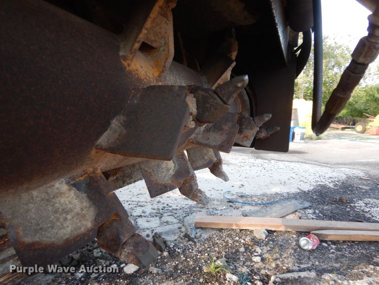 image for item DM2987 1999 Gomaco GT6200  curb machine