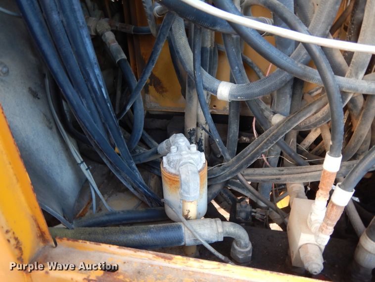 image for item DM2987 1999 Gomaco GT6200  curb machine