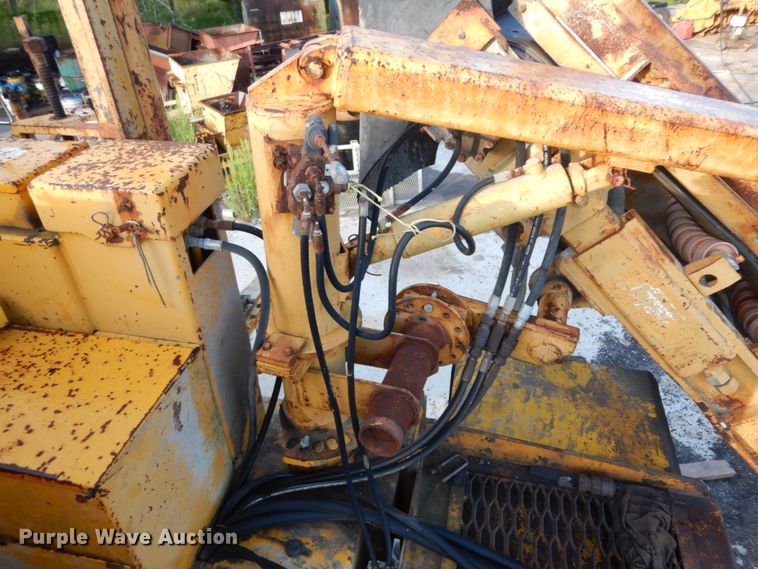 image for item DM2987 1999 Gomaco GT6200  curb machine