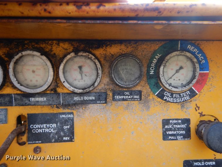 image for item DM2987 1999 Gomaco GT6200  curb machine