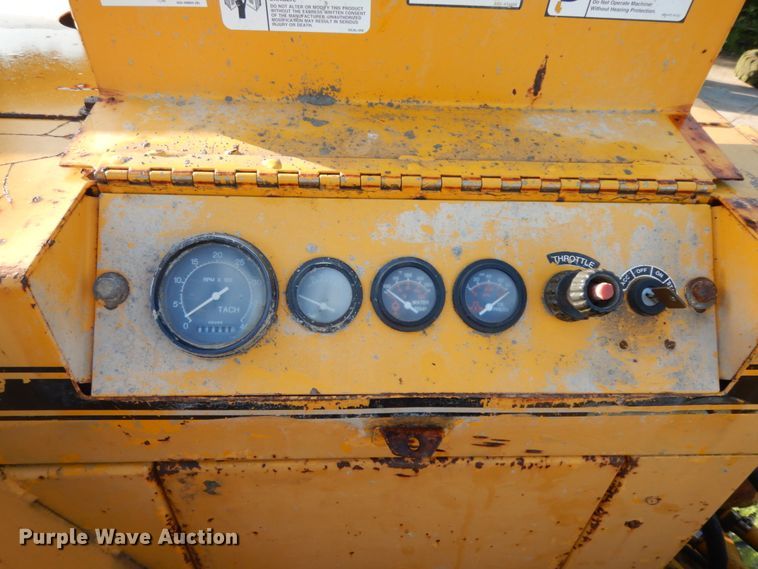 image for item DM2987 1999 Gomaco GT6200  curb machine