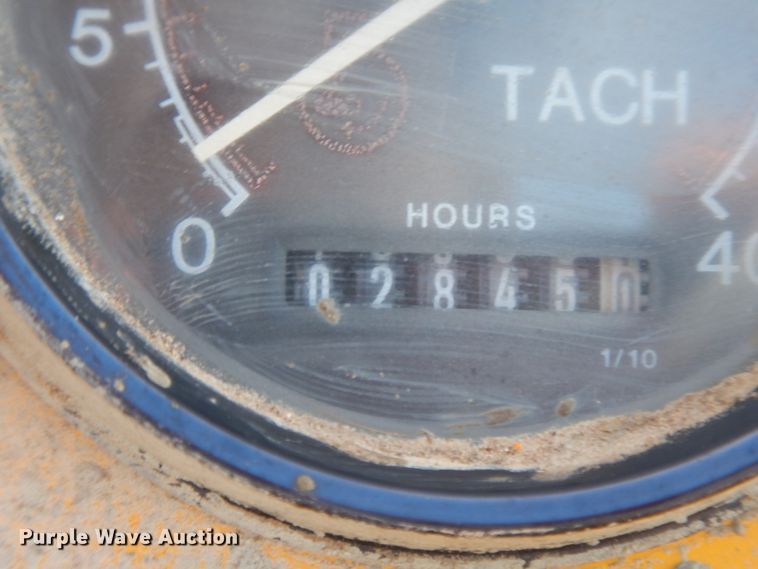 image for item DM2987 1999 Gomaco GT6200  curb machine