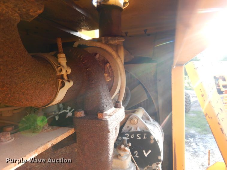 image for item DM2987 1999 Gomaco GT6200  curb machine