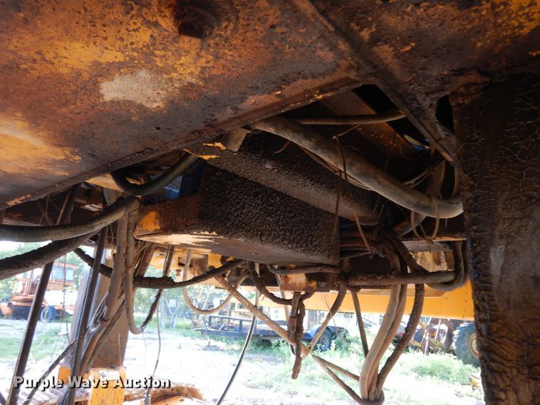 image for item DM2987 1999 Gomaco GT6200  curb machine