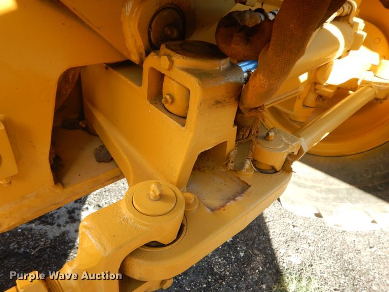 image for item DM2988 1990 John Deere 670B  motor grader