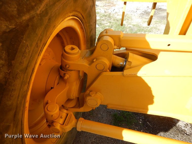 image for item DM2988 1990 John Deere 670B  motor grader