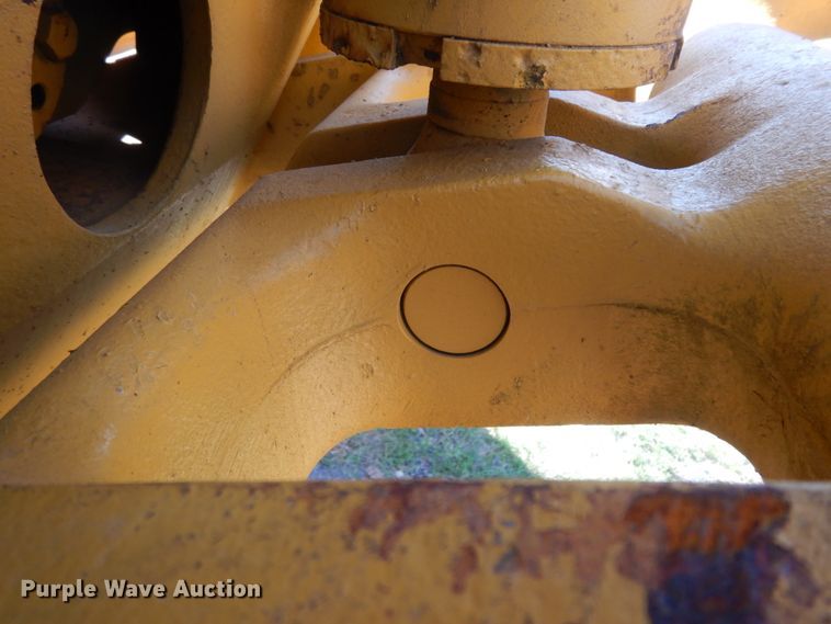 image for item DM2988 1990 John Deere 670B  motor grader