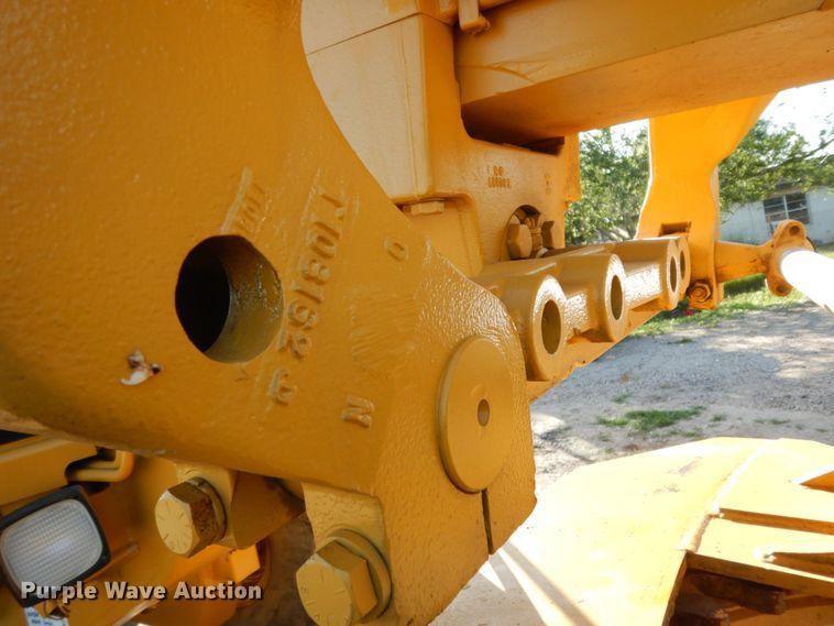 image for item DM2988 1990 John Deere 670B  motor grader