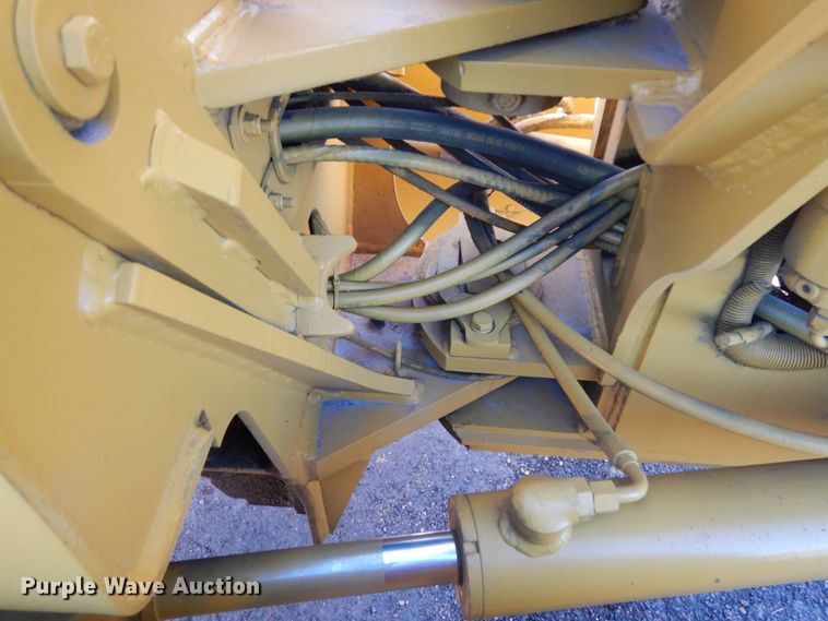 image for item DM2988 1990 John Deere 670B  motor grader