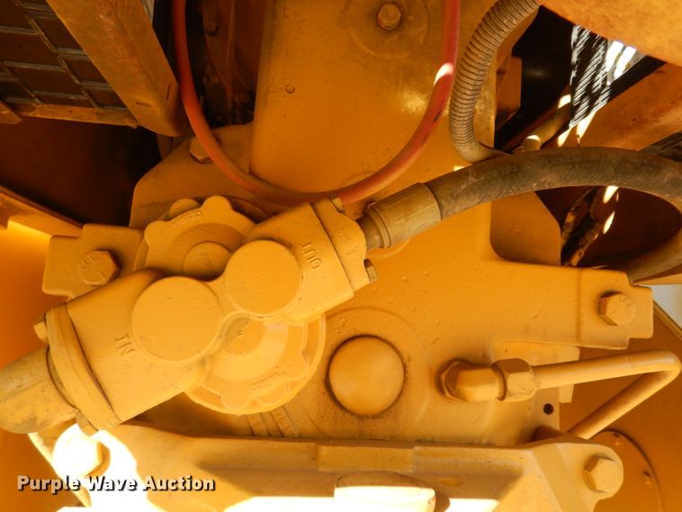 image for item DM2988 1990 John Deere 670B  motor grader