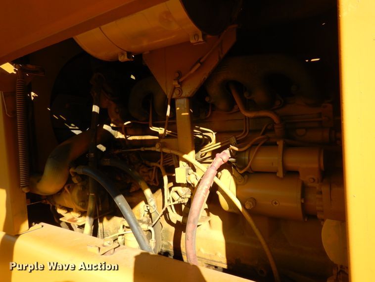 image for item DM2988 1990 John Deere 670B  motor grader