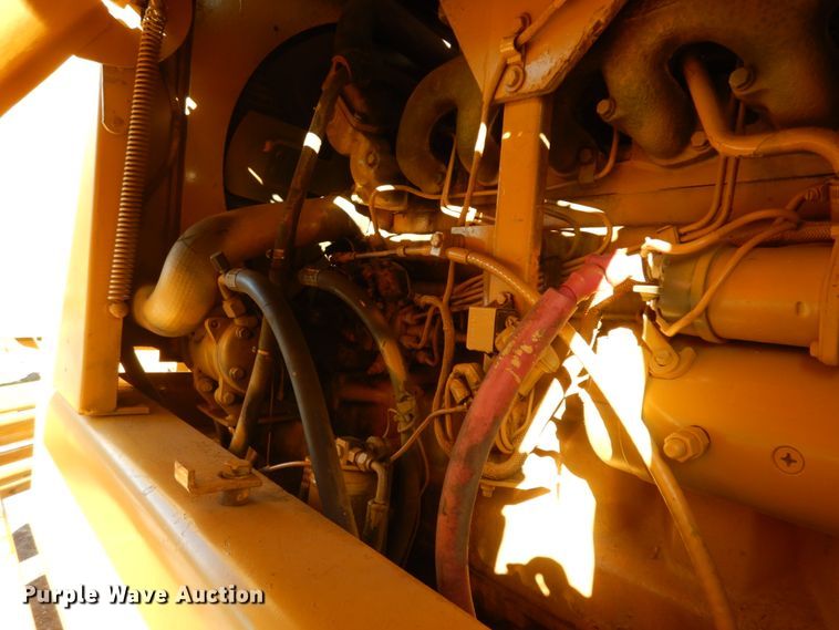 image for item DM2988 1990 John Deere 670B  motor grader