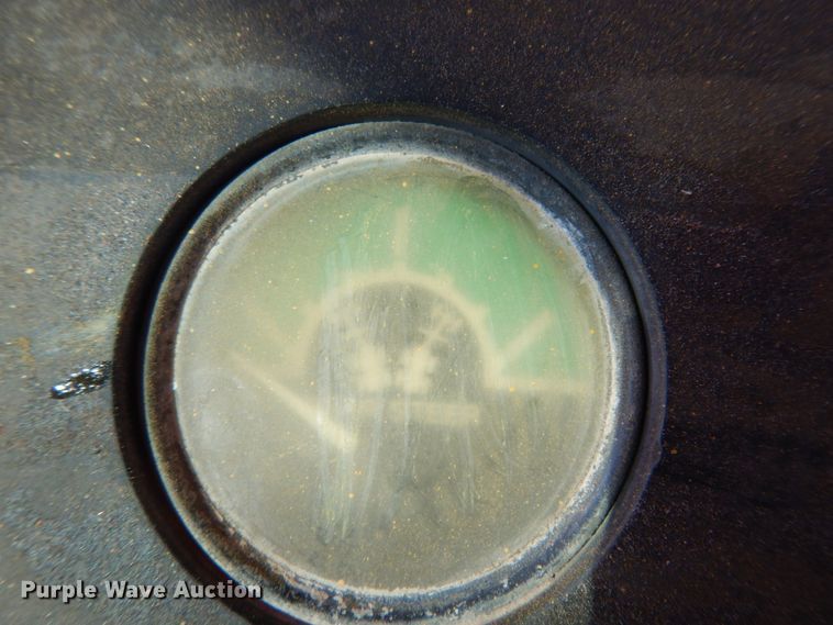 image for item DM2988 1990 John Deere 670B  motor grader