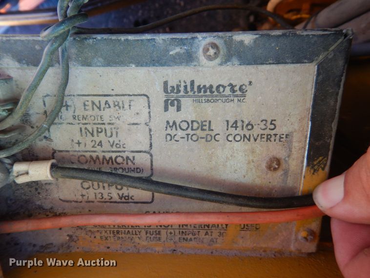 image for item DM2988 1990 John Deere 670B  motor grader