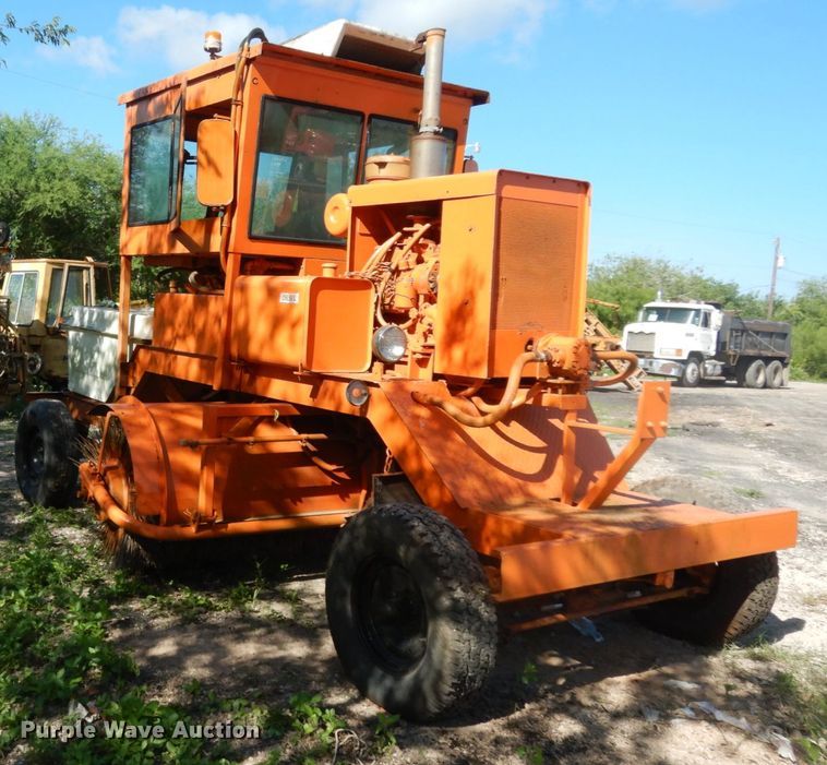 image for item DM2990 Full-Vision 28-1102A  broom