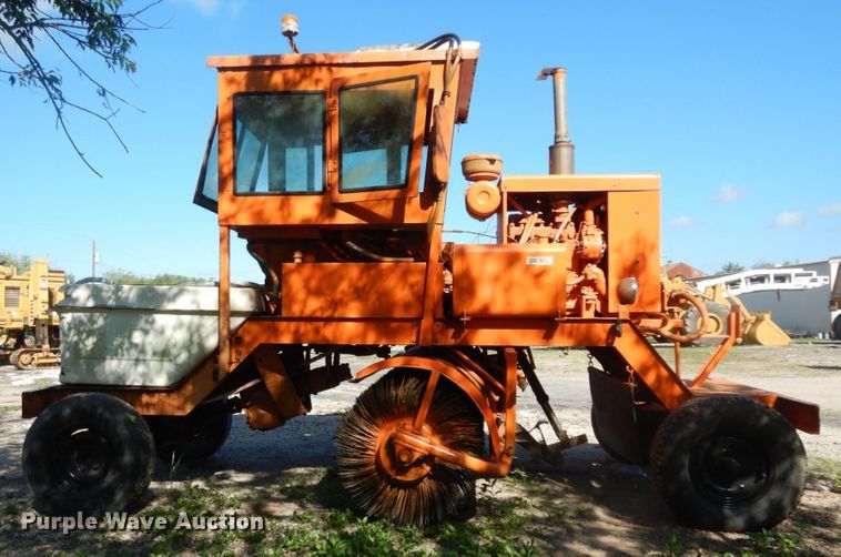 image for item DM2990 Full-Vision 28-1102A  broom