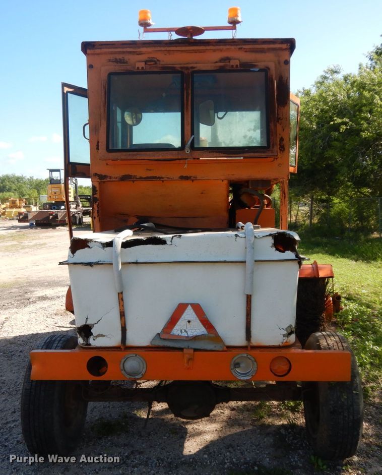 image for item DM2990 Full-Vision 28-1102A  broom