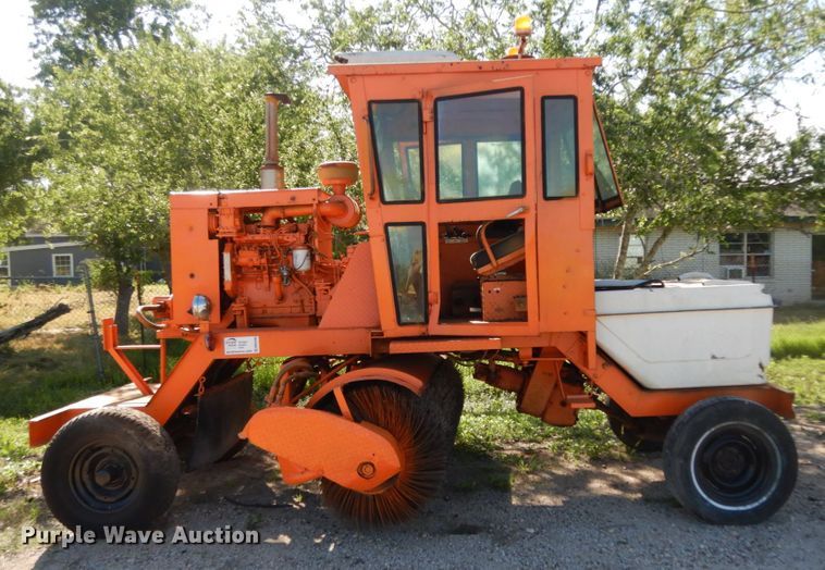 image for item DM2990 Full-Vision 28-1102A  broom