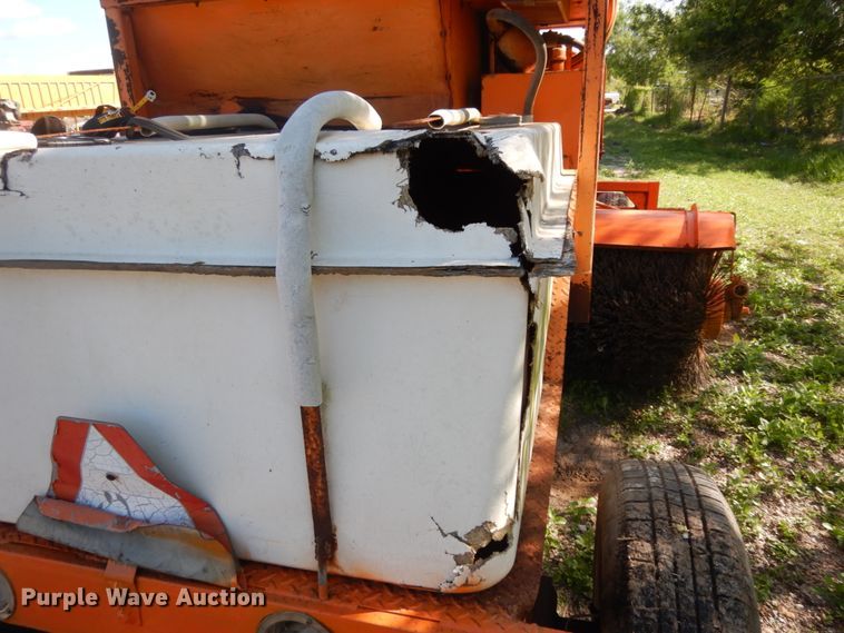 image for item DM2990 Full-Vision 28-1102A  broom