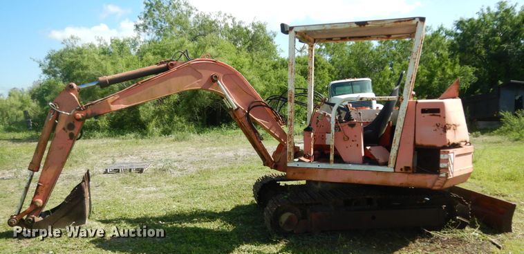 image for item DM2993 Takeuchi  mini excavator
