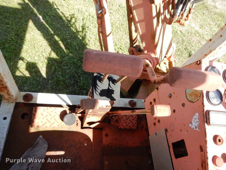 image for item DM2993 Takeuchi  mini excavator