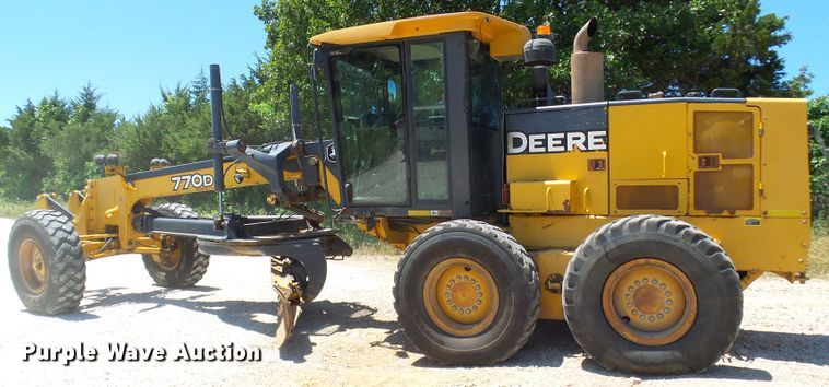 image for item DM3023 2007 John Deere 770D  motor grader