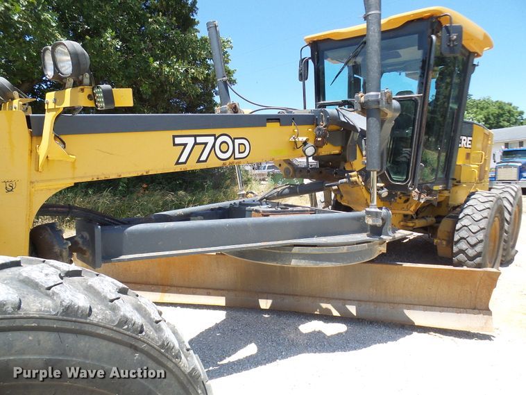 image for item DM3023 2007 John Deere 770D  motor grader