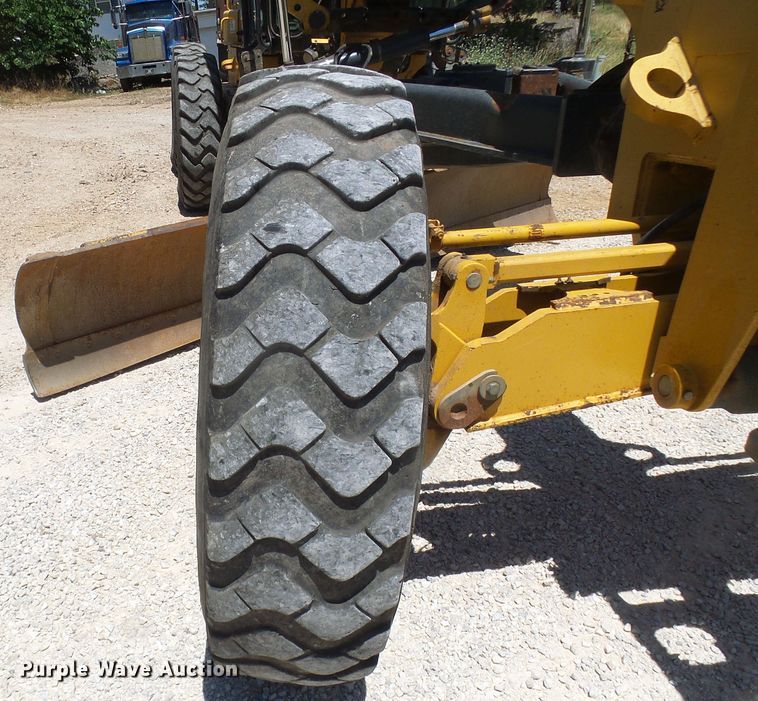 image for item DM3023 2007 John Deere 770D  motor grader