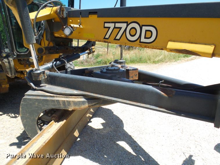 image for item DM3023 2007 John Deere 770D  motor grader