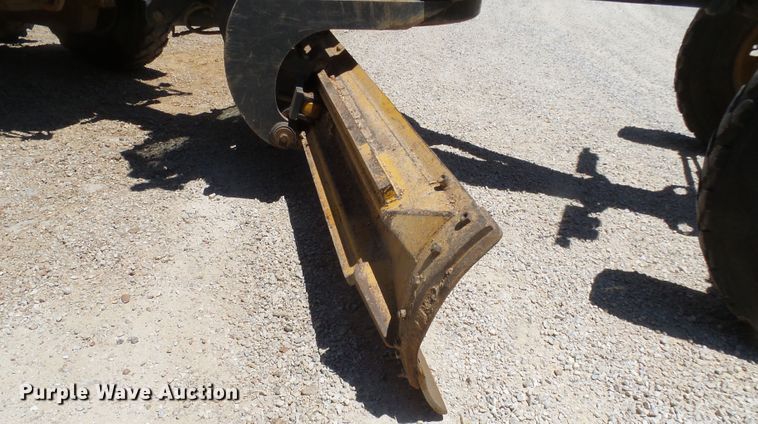 image for item DM3023 2007 John Deere 770D  motor grader