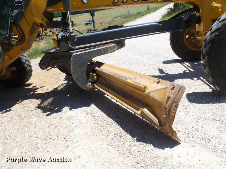 image for item DM3023 2007 John Deere 770D  motor grader