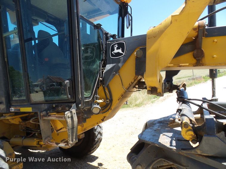 image for item DM3023 2007 John Deere 770D  motor grader