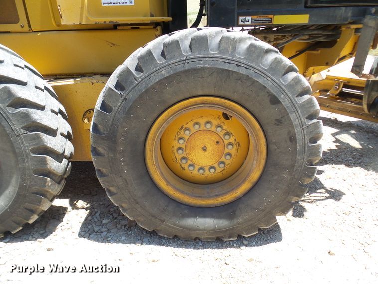 image for item DM3023 2007 John Deere 770D  motor grader