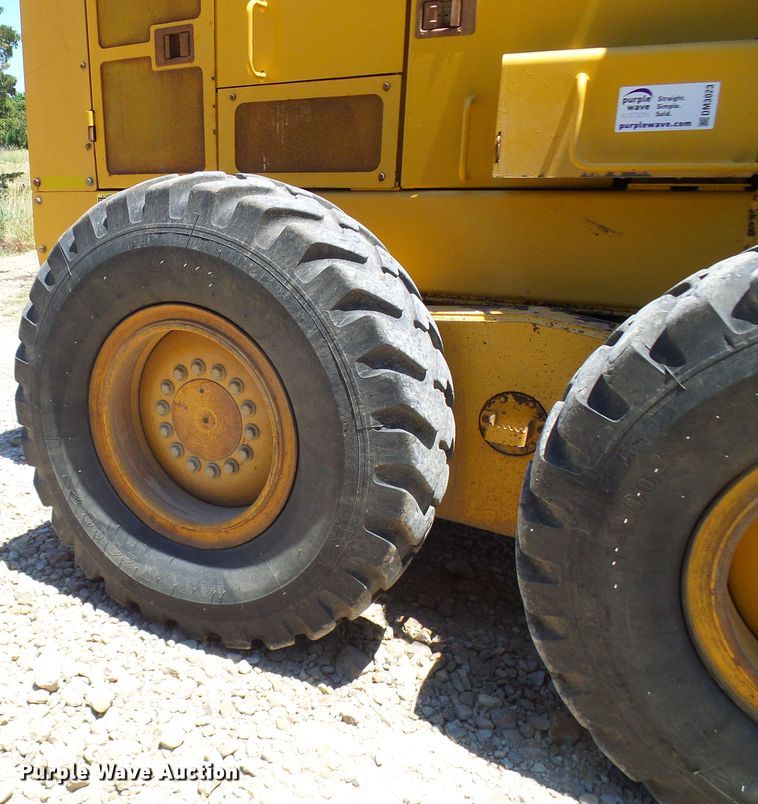 image for item DM3023 2007 John Deere 770D  motor grader