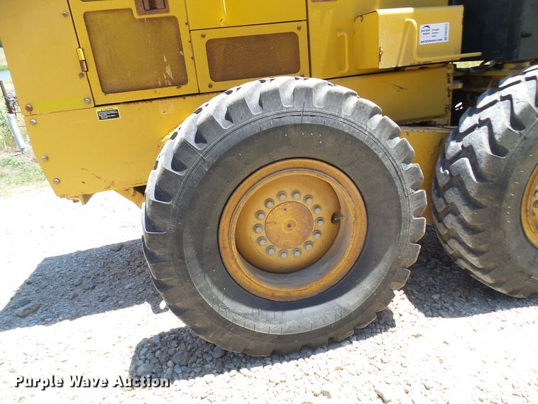 image for item DM3023 2007 John Deere 770D  motor grader