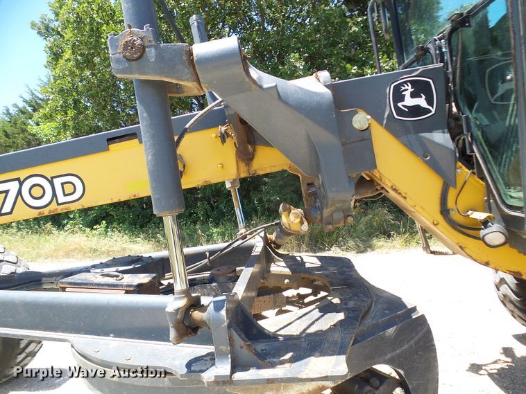 image for item DM3023 2007 John Deere 770D  motor grader