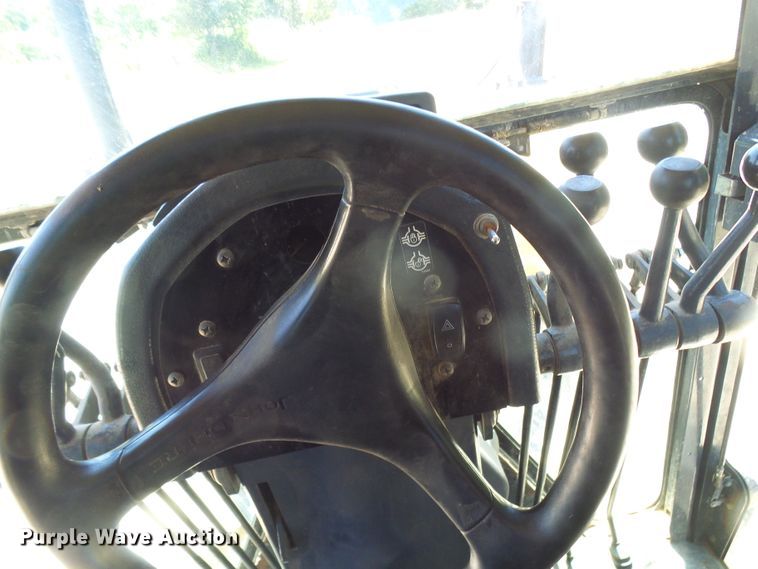 image for item DM3023 2007 John Deere 770D  motor grader