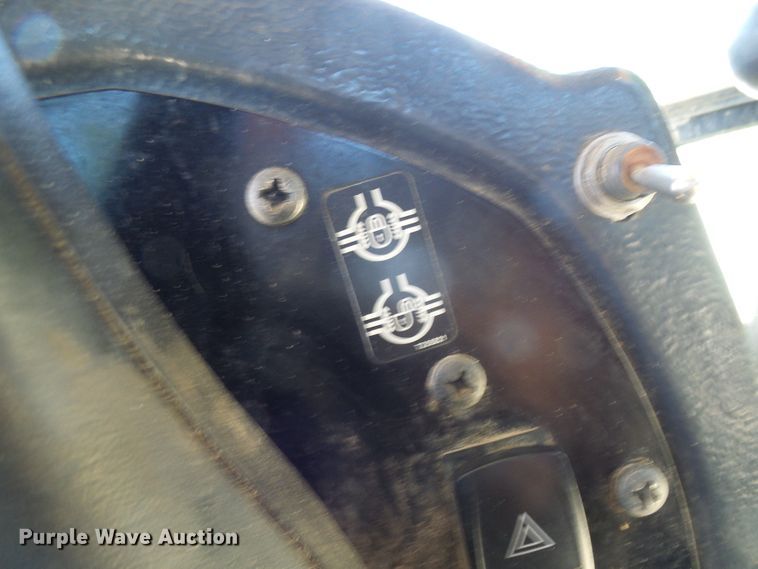 image for item DM3023 2007 John Deere 770D  motor grader