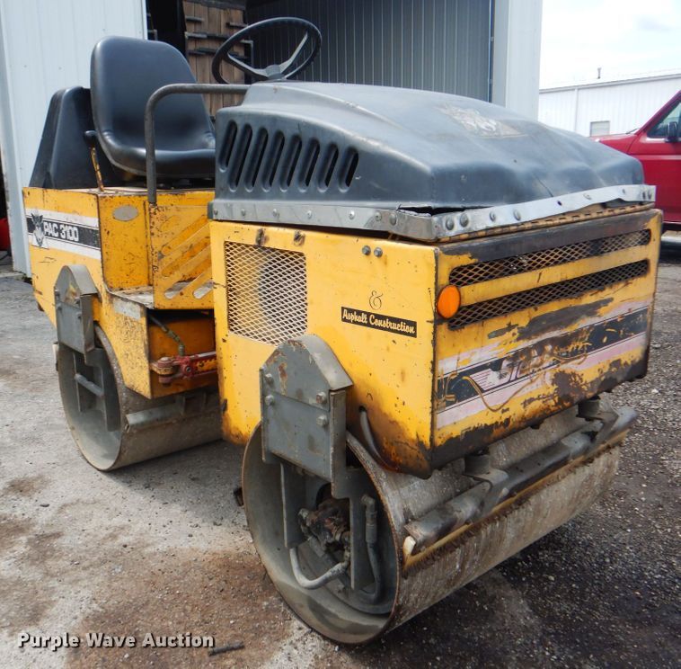 image for item DM3825 Wolf Pac 3100  double drum vibratory roller