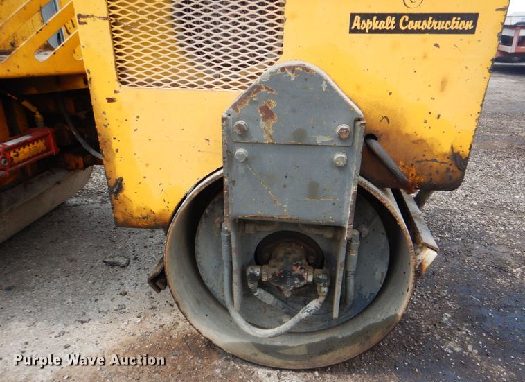 image for item DM3825 Wolf Pac 3100  double drum vibratory roller