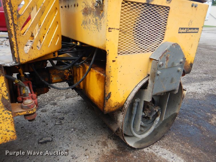 image for item DM3825 Wolf Pac 3100  double drum vibratory roller