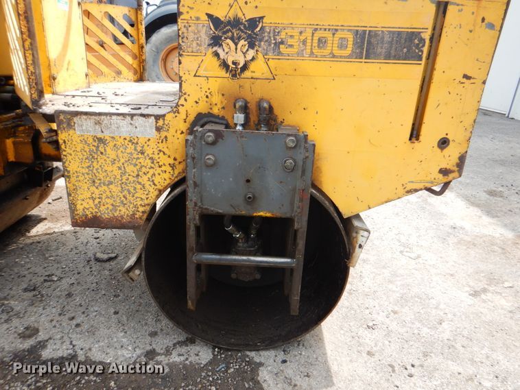 image for item DM3825 Wolf Pac 3100  double drum vibratory roller