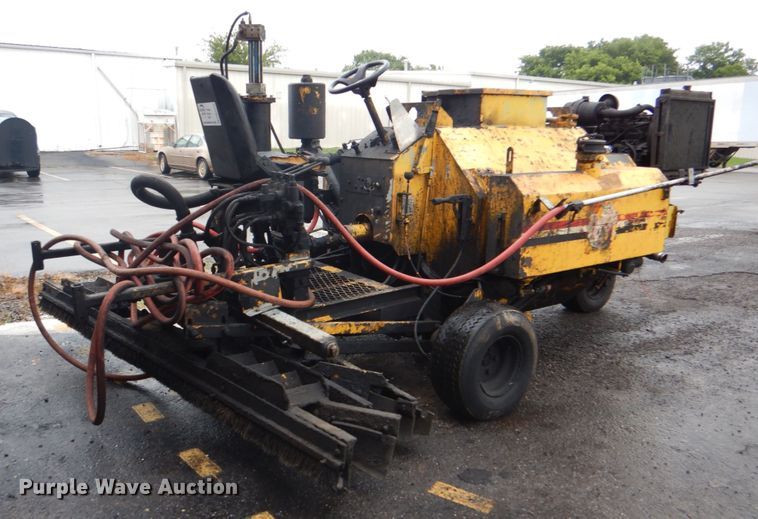 image for item DM3830 Anders Manufacturing 325R  seal coat machine