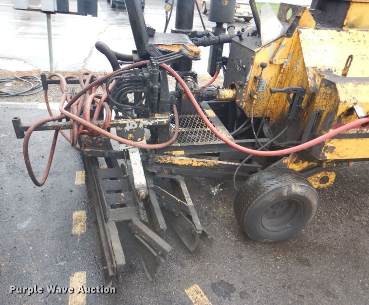 image for item DM3830 Anders Manufacturing 325R  seal coat machine