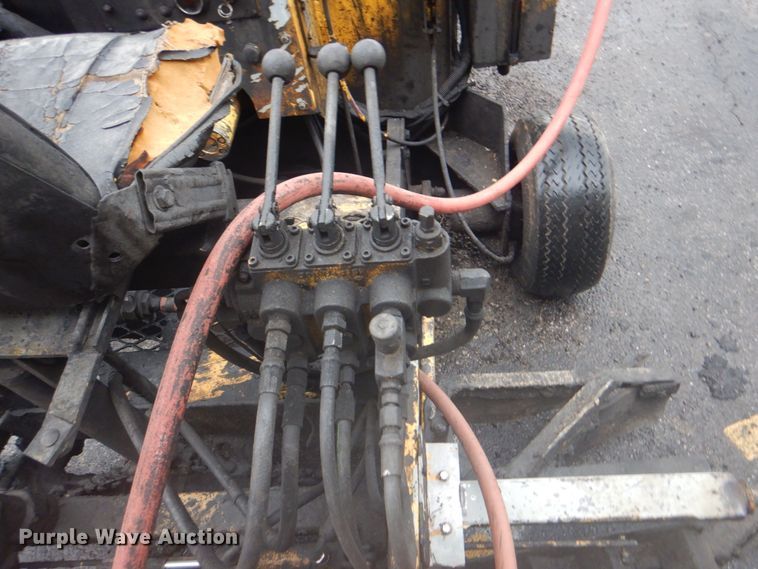 image for item DM3830 Anders Manufacturing 325R  seal coat machine